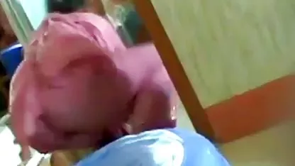 پوست قهوه ای انجمن گیر تو کس علاقمند به جنس مخالف, رابطه