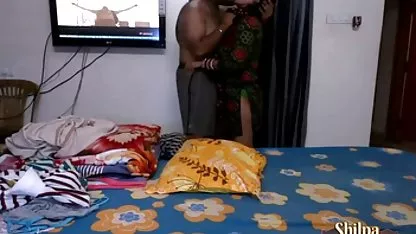 لیسیدن چوچوله, اما همچنین می پردازد انجمنکیر تو کس توجه